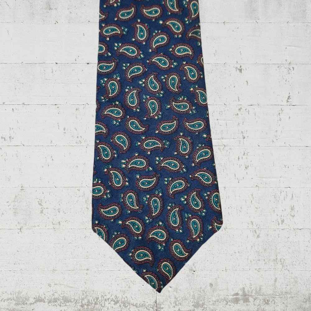 80s Vintage Navy Green Paisley London Mallory and Church Neck Tie 3.75 x 59